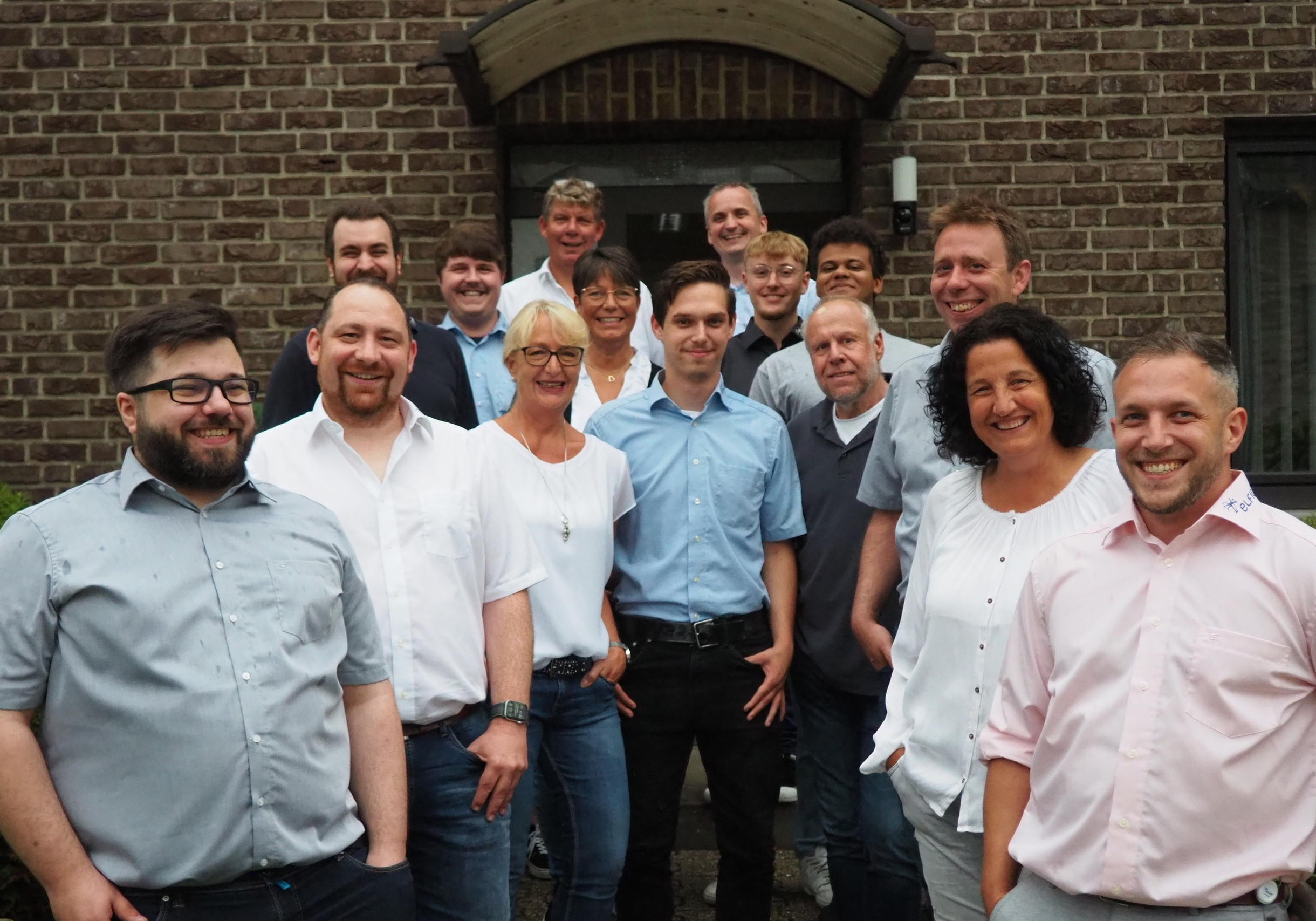 OLYMPUS DIGITAL CAMERA Team Elfio GmbH